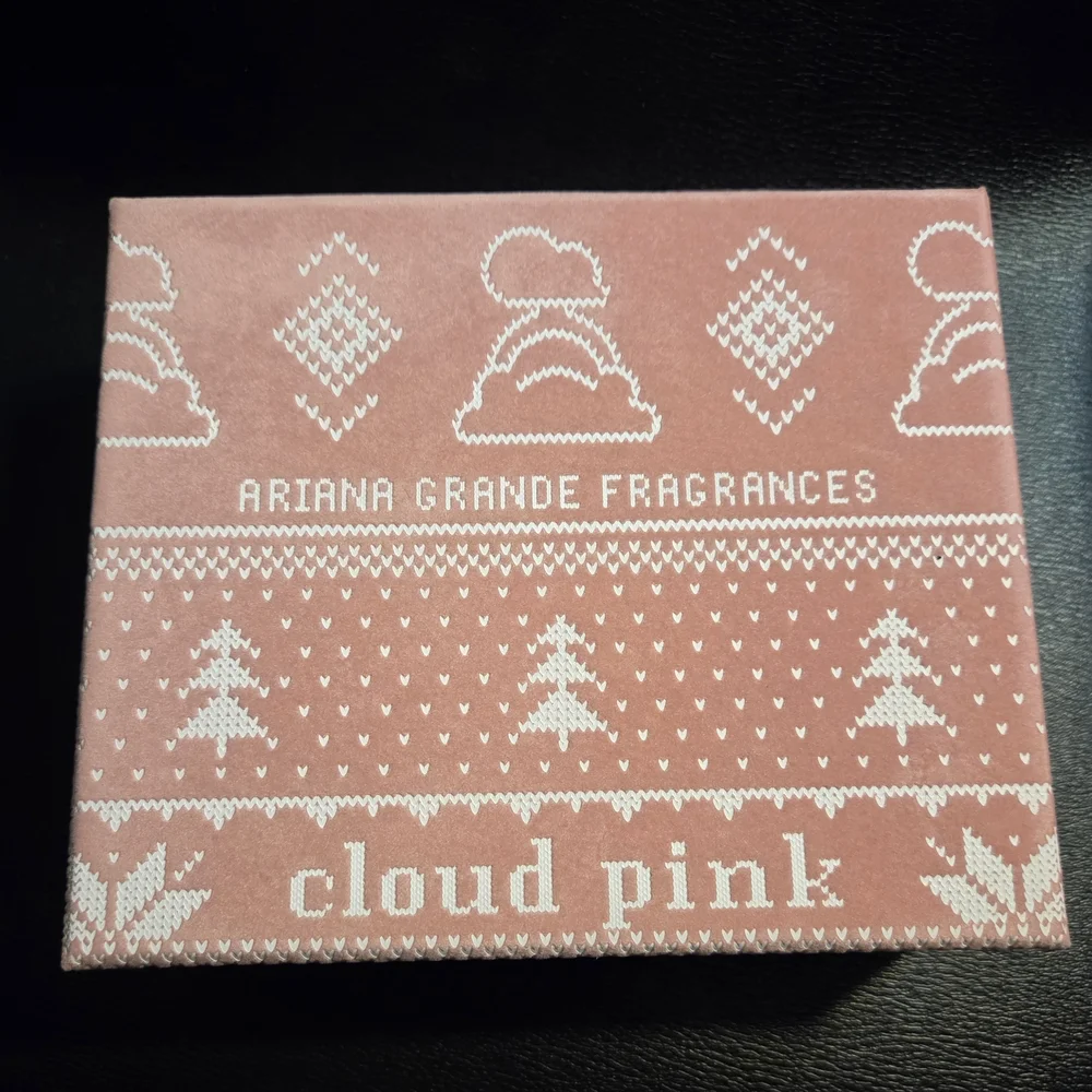 Ariana Grande Cloud Pink Gift Set